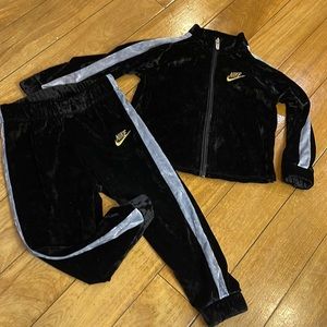 Black and white toddler nike tech suit